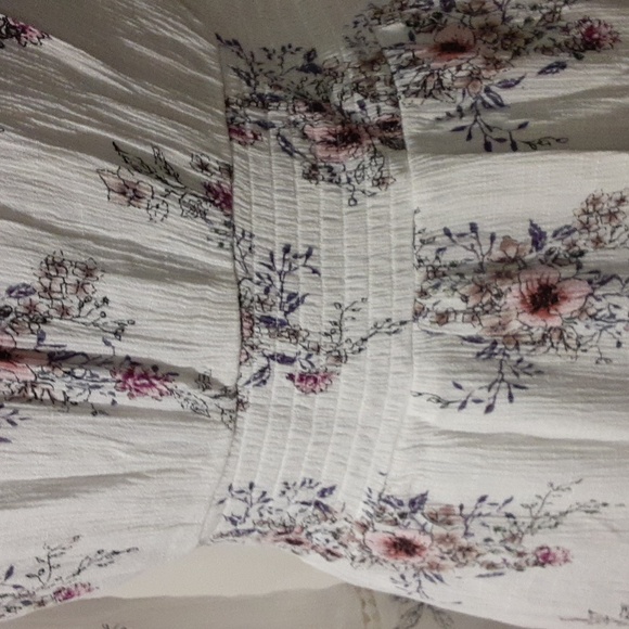 American rag v neck floral dress - Picture 7 of 8